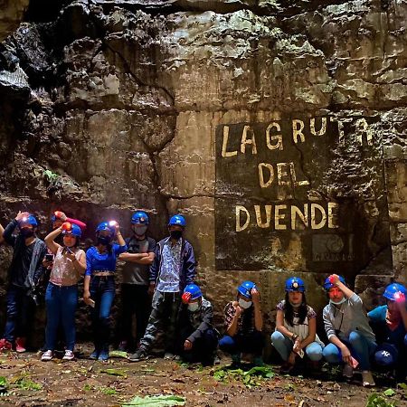 Camp La Gruta Del Duende Hotel คูเอตซาลันเดลโปรเกรโซ ภายนอก รูปภาพ