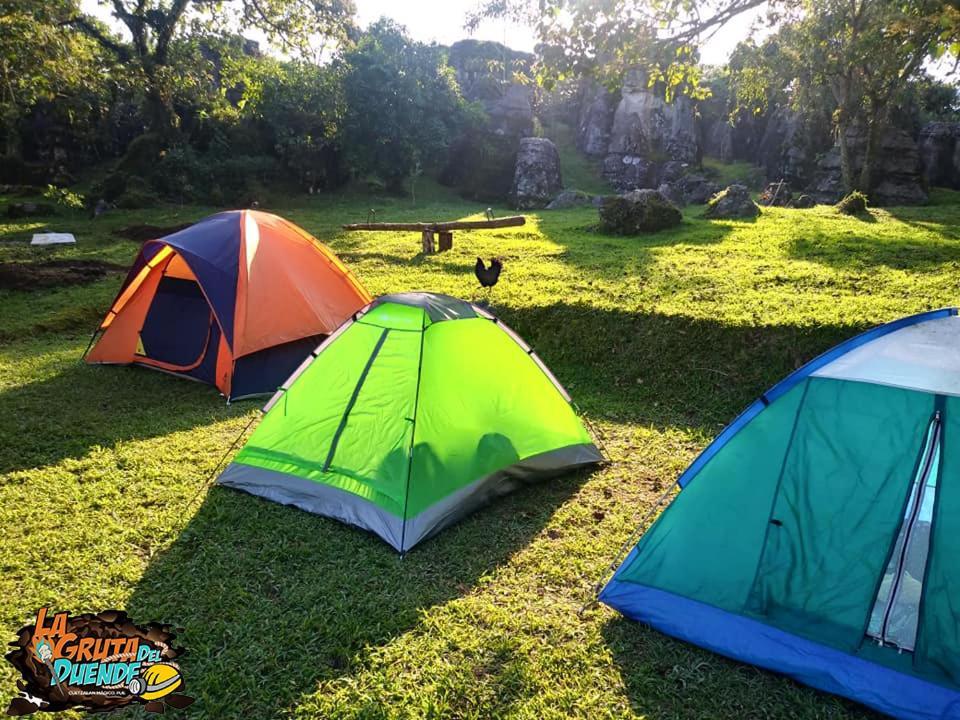 Camp La Gruta Del Duende Hotel คูเอตซาลันเดลโปรเกรโซ ภายนอก รูปภาพ