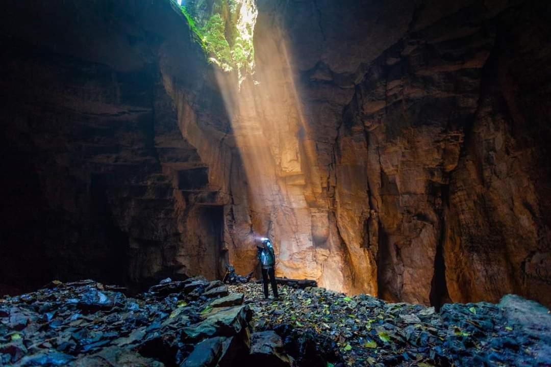 Camp La Gruta Del Duende Hotel คูเอตซาลันเดลโปรเกรโซ ภายนอก รูปภาพ