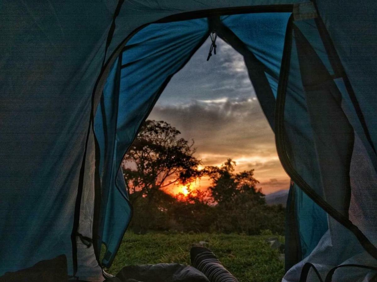 Camp La Gruta Del Duende Hotel คูเอตซาลันเดลโปรเกรโซ ภายนอก รูปภาพ